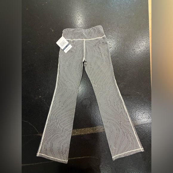 Athleta Girl High Rise Chit Chat Flare Pants – Houndstooth Checkered Size 14 NWT - Picture 4 of 15